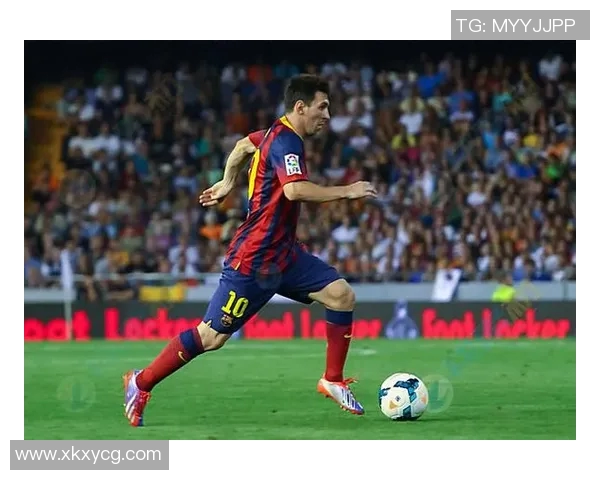 全球足球球星高清图片素材库全收录人物肖像与赛场瞬间合集