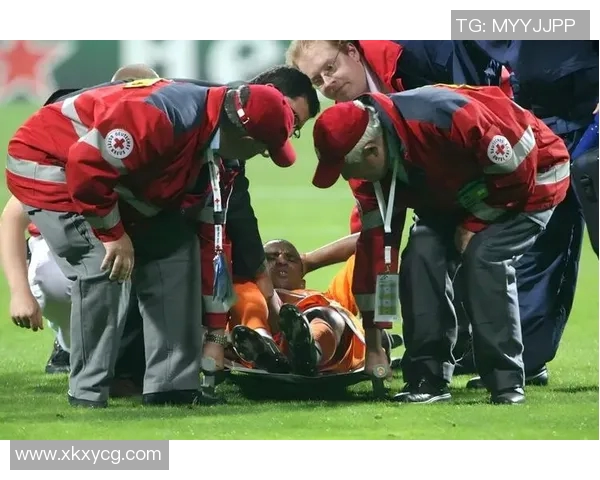 曾因足球骨折险些告别赛场的球星如何逆袭重返巅峰