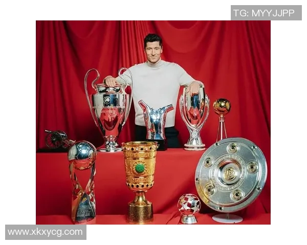 虎年足球巨星风采展现：盘点年度最佳球员及其辉煌成就