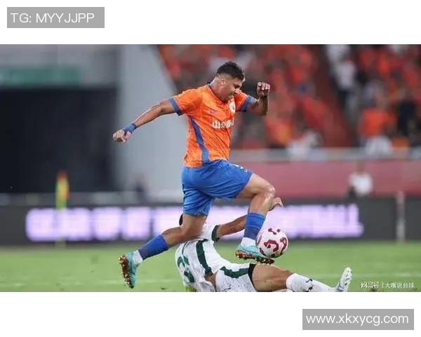 足球场上遭遇恶意侵犯的球星是谁 曾引发全球球迷关注