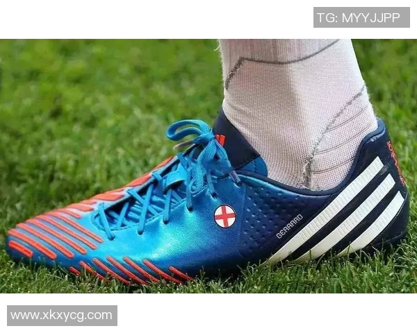 足球球星日常休闲鞋选择揭秘 穿搭风格与舒适度的完美平衡