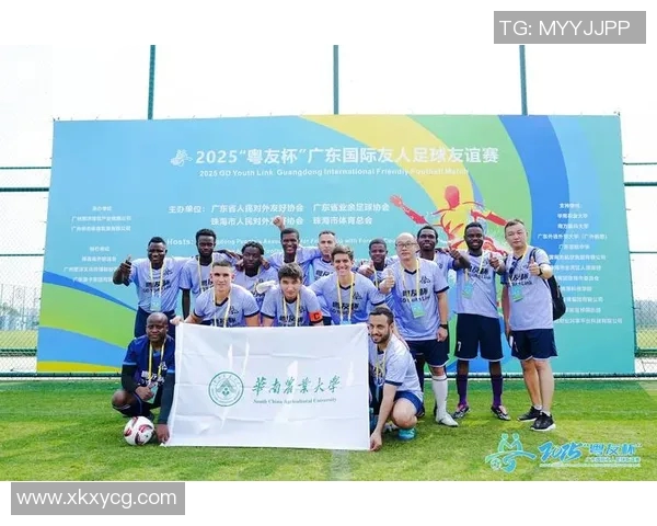 璀璨绿茵盛典群星闪耀足球巨星荣耀入场瞬间全场沸腾